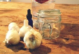 Garlic alcohol to treat varicose veins
